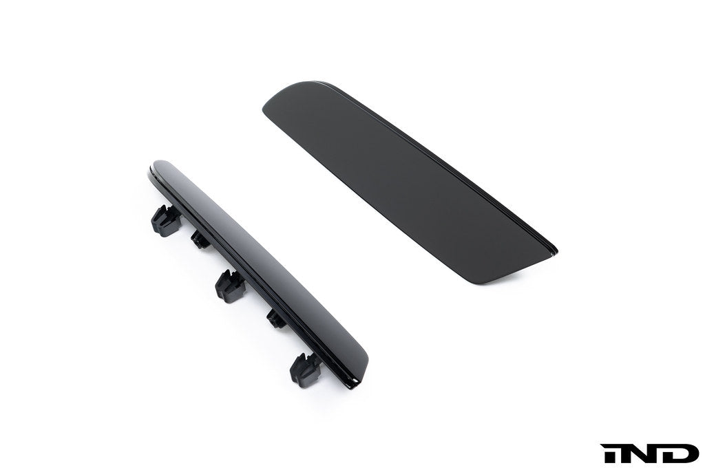IND U11 X1 M35i Painted Rear Reflector Set - Gloss Black
