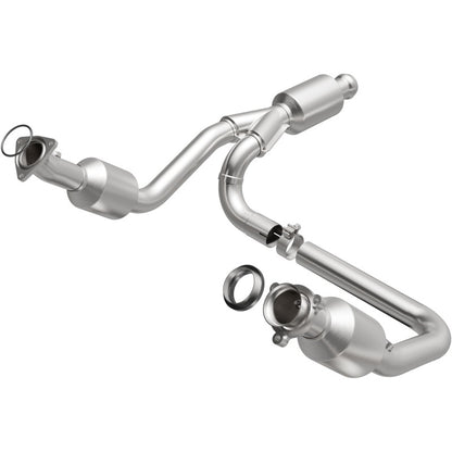 MagnaFlow 14-15 Chevrolet Silverado 1500 Underbody 4.3L / 5.3L Direct-Fit Catalytic Converter
