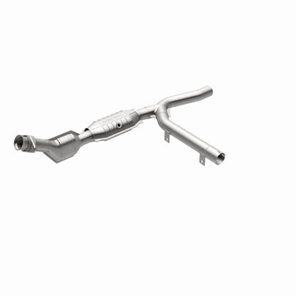 MagnaFlow Direct Fit Catalytic Converter 01-04 Ford F-150 4.2L 2wd