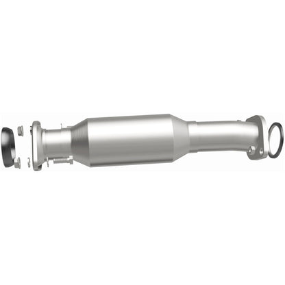 MagnaFlow Direct Fit Catalytic Converter 06-07 Mazda 6 2.3L OEM Underbody