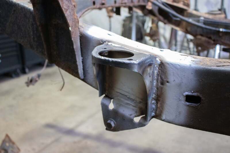 RustBuster Rust Buster 95-04 Toyota Tacoma Rear Cab Mount - RIde Side
