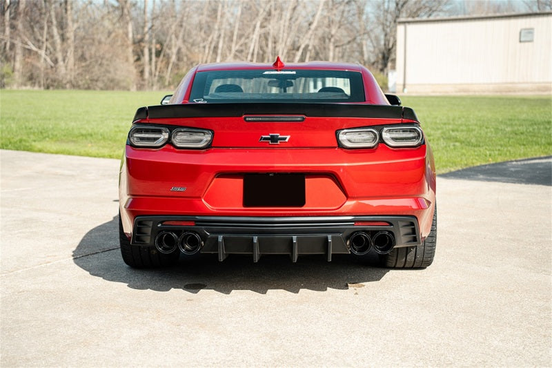 CORSA Performance Corsa 2016-2024 Chevrolet Camaro SS / ZL1 Black Carbon Fiber 4.5in Twin Tip Kit