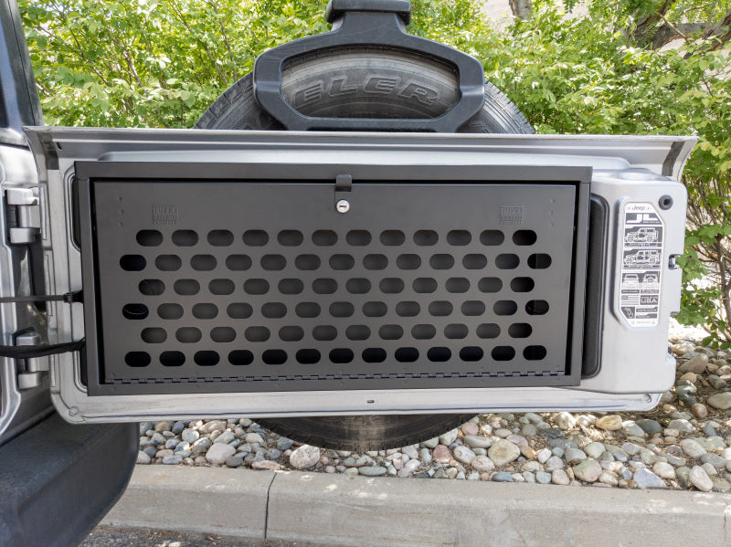 Tuffy Products Tuffy Jeep Wrangler Molle Tailgate Lockbox W/ Keyed Lock