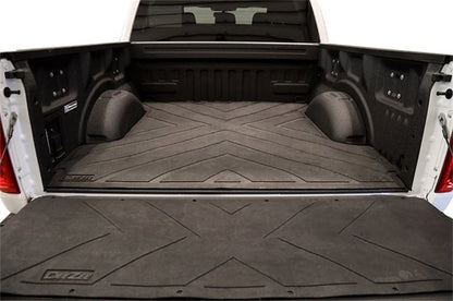 Dee Zee 19-23 Chevrolet Silverado Heavyweight Bed Mat - Custom Fit 5 1/2Ft Bed (X Pattern)