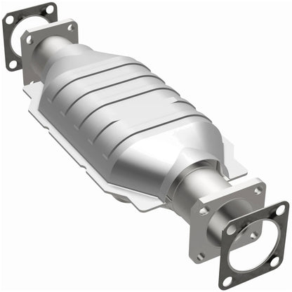 MagnaFlow California Direct Fit Catalytic Conv 75-82 Chevrolet LUV 1.8L / 86-91 Isuzu Trooper 2.3L
