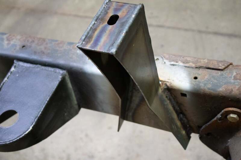 RustBuster Rust Buster 97-04 Dodge Dakota Front Bed Mount