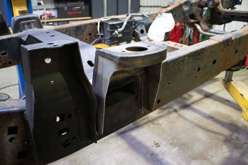 RustBuster Rust Buster 09-14 Ford F150 Single Cab Rear Cab Mount