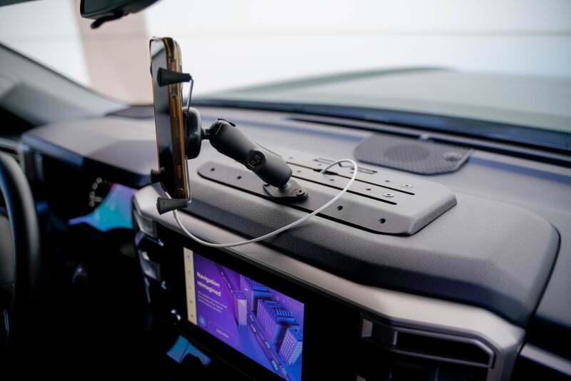 DV8 Offroad DV8 22-23 Toyota Tundra + Sequoia Digital Device Dash Mount