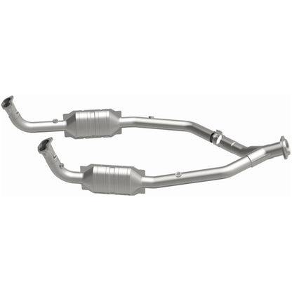 MagnaFlow Direct Fit Catalytic Converter 99-04 LR Discovery V8 OEM