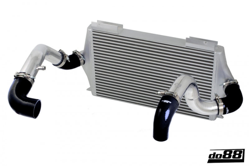 do88 92-98 Volvo 740/940 Turbo (63mm Throttle) BigPack Intercooler Kit w/Black Hoses