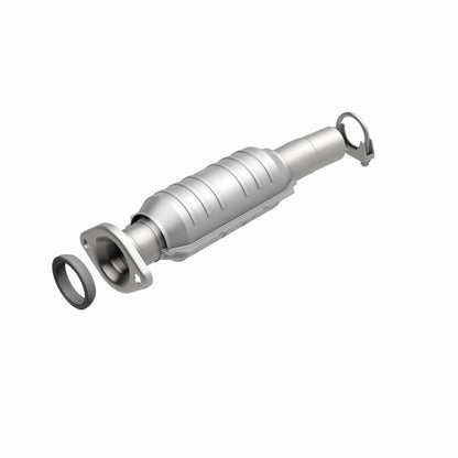MagnaFlow Direct Fit Catalytic Converter 04 Toyota Sienna 3.3L