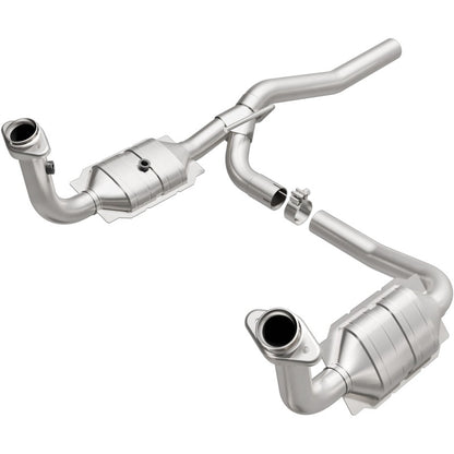 MagnaFlow Direct Fit Catalytic Converter 07-11 Dodge Nitro 4.0L