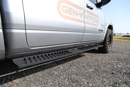 GEN-Y Hitch Gen-Y 19-24 GM 1500/20-24 GM 2500HD/3500HD Crew Cab Running Boards