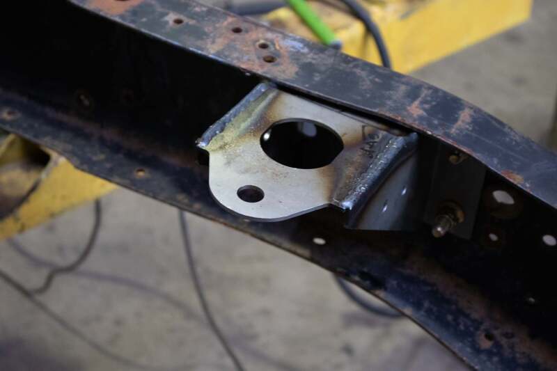 RustBuster Rust Buster 81-87 Chevy C/K10 Rear Cab Mount