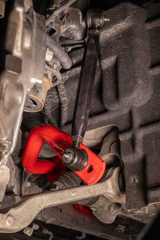 UMI Performance 16-24 Chevrolet Camaro Suspension Stabilizer Bar Link - Red