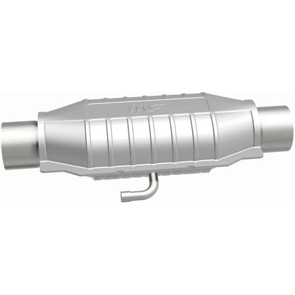 MagnaFlow Universal Catalytic Converter 2.25in Inlet/Outlet Center/Center Oval Rear (California)