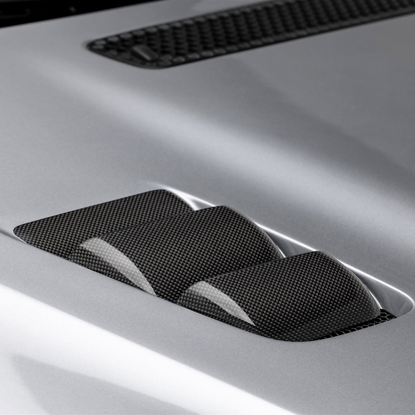 Vorsteiner BMV5655 V20 Aero Hood Carbon Fiber PP 1x1 Glossy