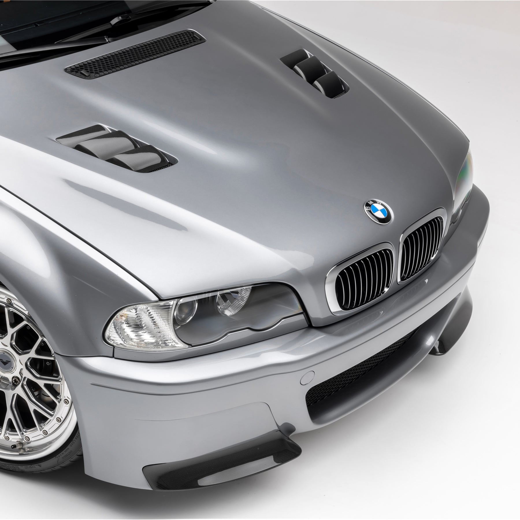 Vorsteiner BMV5655 V20 Aero Hood Carbon Fiber PP 1x1 Glossy
