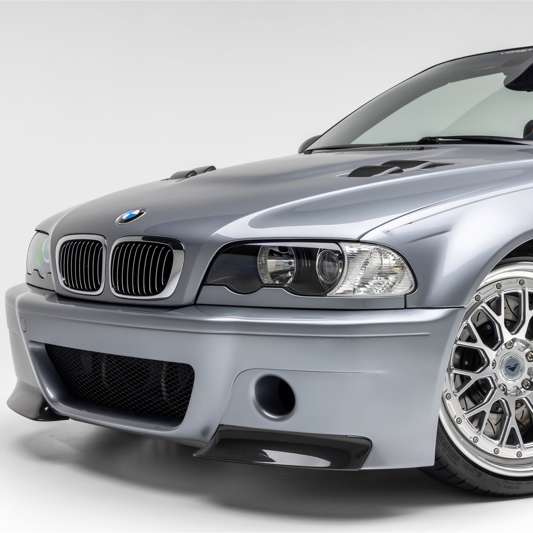 Vorsteiner BMV5655 V20 Aero Hood Carbon Fiber PP 1x1 Glossy