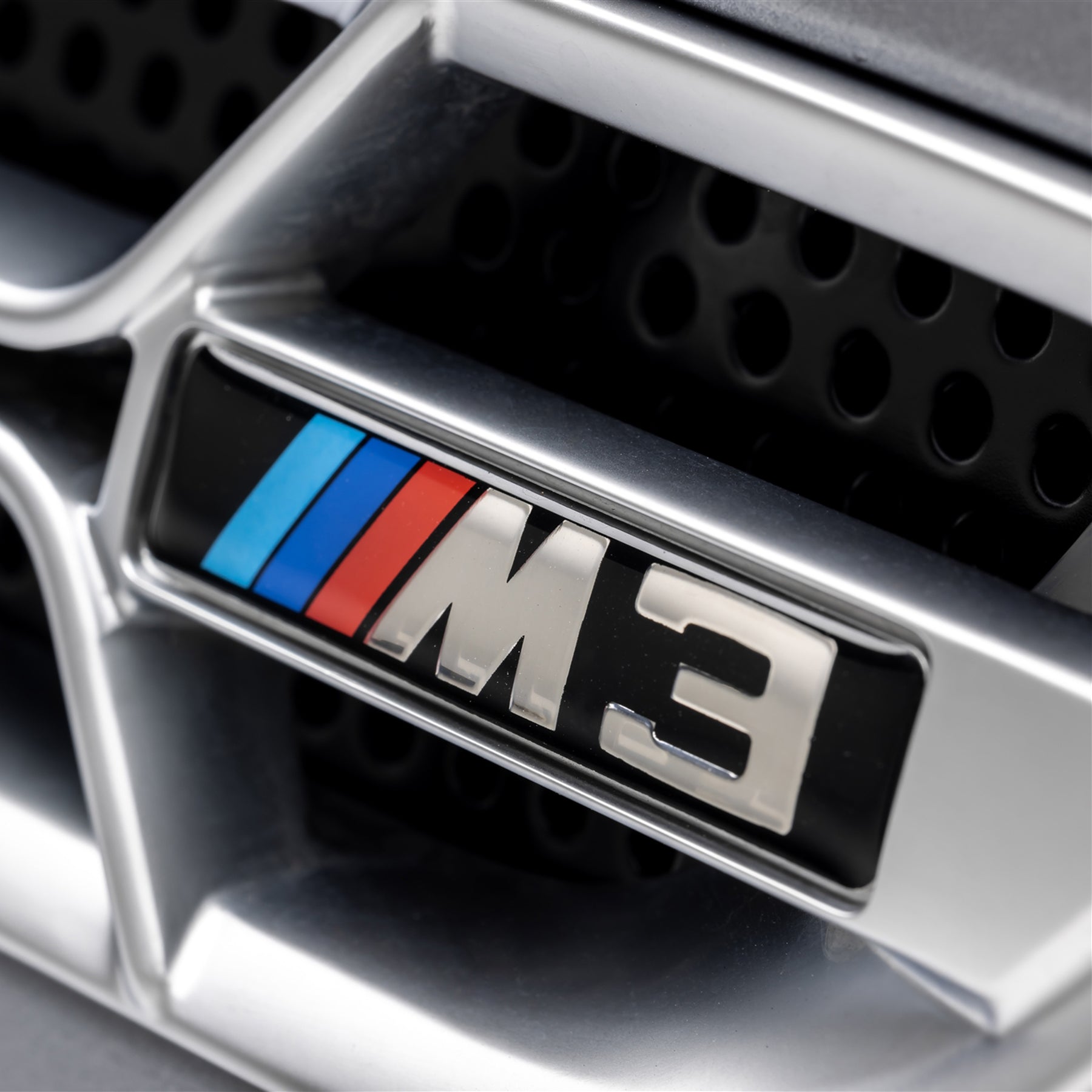 Vorsteiner BMV5695 V20 Aero Limited Side Grilles Nickel Plated