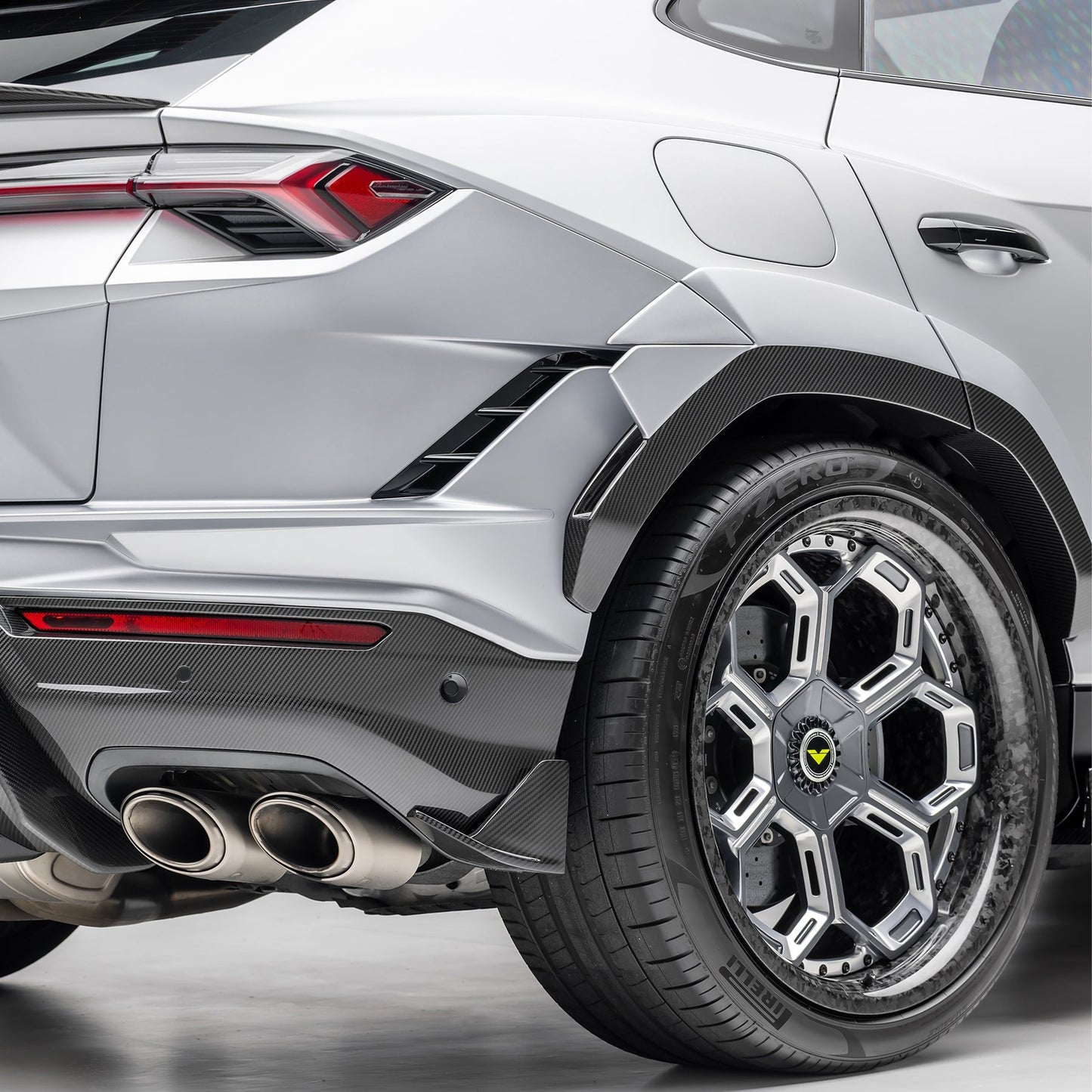 Vorsteiner 5090LOV Lamborghini Urus Performante Edizione Aero Fender Flares (Not Compatible if Canards 2027LOV are selected)