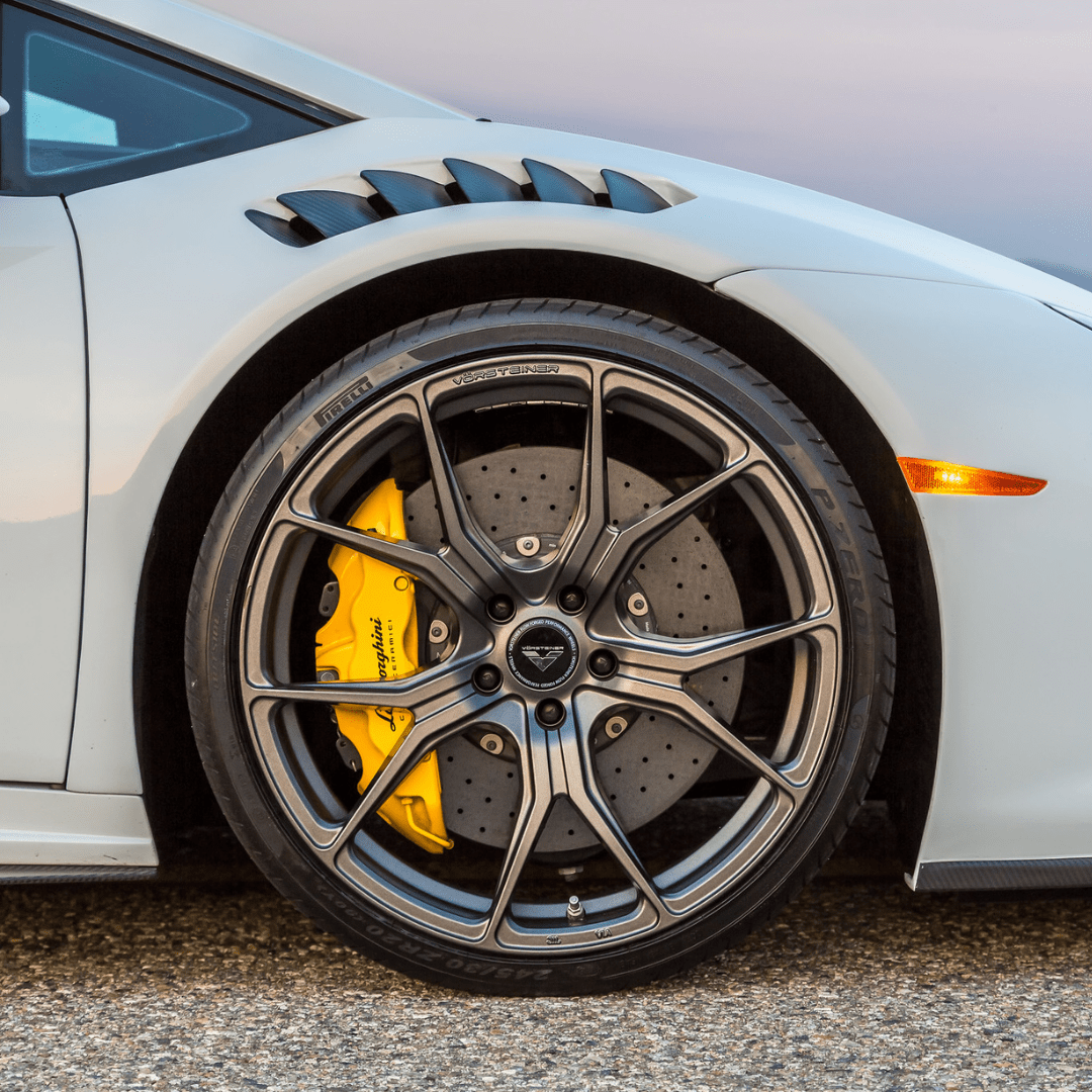 Vorsteiner 0940LOV Lamborghini Huracan Novara Edizione Aero Front Fenders w/Integrated Vents and Splash Shields (2x2 Gloss Carbon)