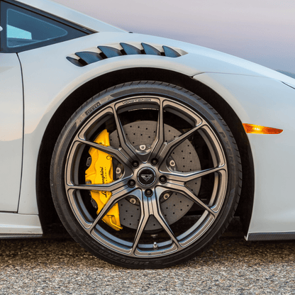 Vorsteiner 0940LOV Lamborghini Huracan Novara Edizione Aero Front Fenders w/Integrated Vents and Splash Shields (2x2 Gloss Carbon)