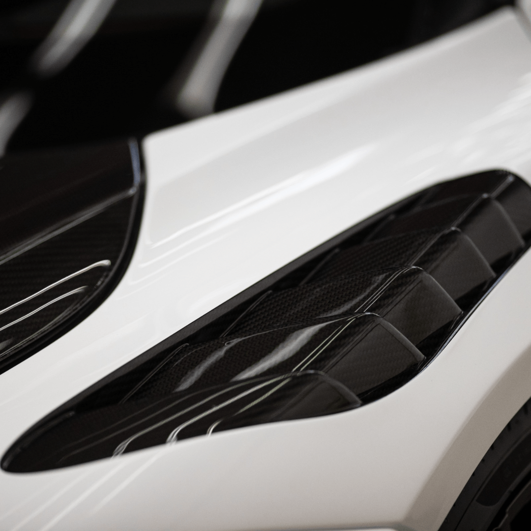 Vorsteiner MVS2091 McLaren 720S Spyder Silverstone Edition Aero Front Fenders w/ Integrated Vents.