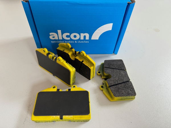Alcon PNP4436X519S.4 RS29 Pad Set (4 Pot Rear - CAR3659)