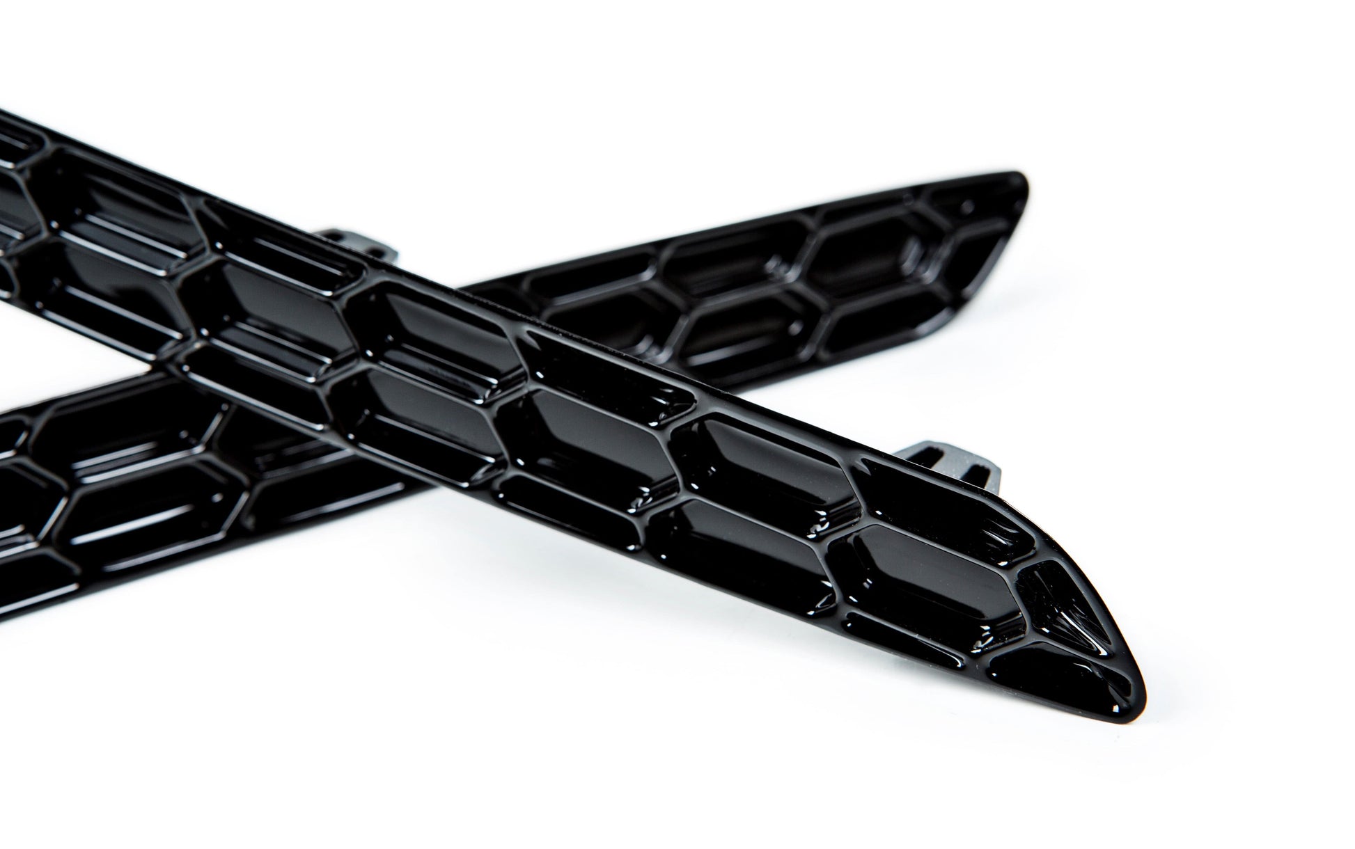 Acexxon R01-10-2 BMW Gloss Black Rear Reflector Insert Set - Honeycomb