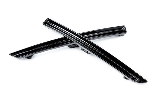 Acexxon R02-20-2 BMW Gloss Black Rear Reflector Insert Set - Horizontal Slat