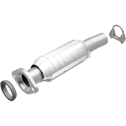 MagnaFlow Direct Fit Catalytic Converter 04 Toyota Sienna 3.3L