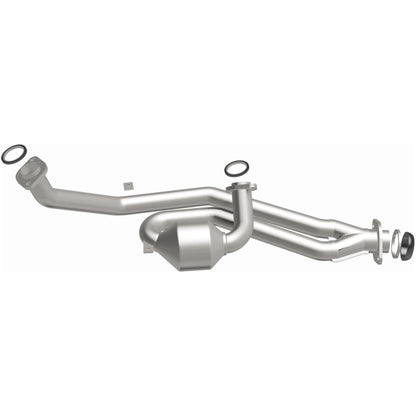 MagnaFlow Direct Fit Catalytic Converter 01-03 Toyota Sienna 3.0L