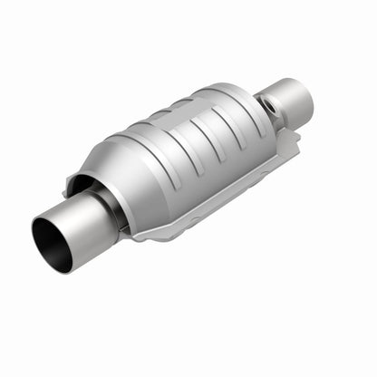 MagnaFlow Universal Catalytic Converter 2.00 with 1-O2 Rear CA