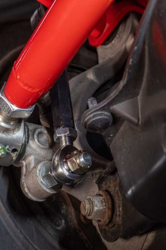 UMI Performance 16-24 Chevrolet Camaro Suspension Stabilizer Bar Link - Red