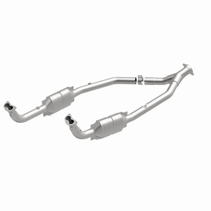 MagnaFlow Direct Fit Catalytic Converter 99-04 LR Discovery V8 OEM