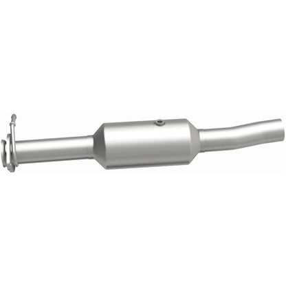 MagnaFlow 09-10 Ford F-550 Super Duty V10 6.8L Rear Underbody Direct Fit Catalytic Converter