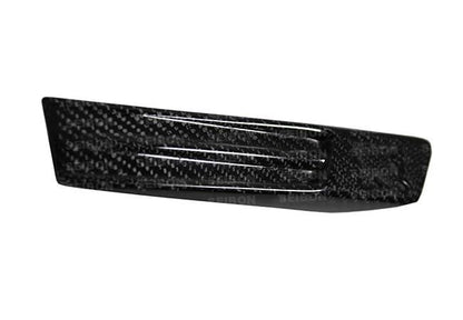 Seibon 09-10 Nissan GTR R35 Carbon Fiber Fender Duct Logos (Pair)