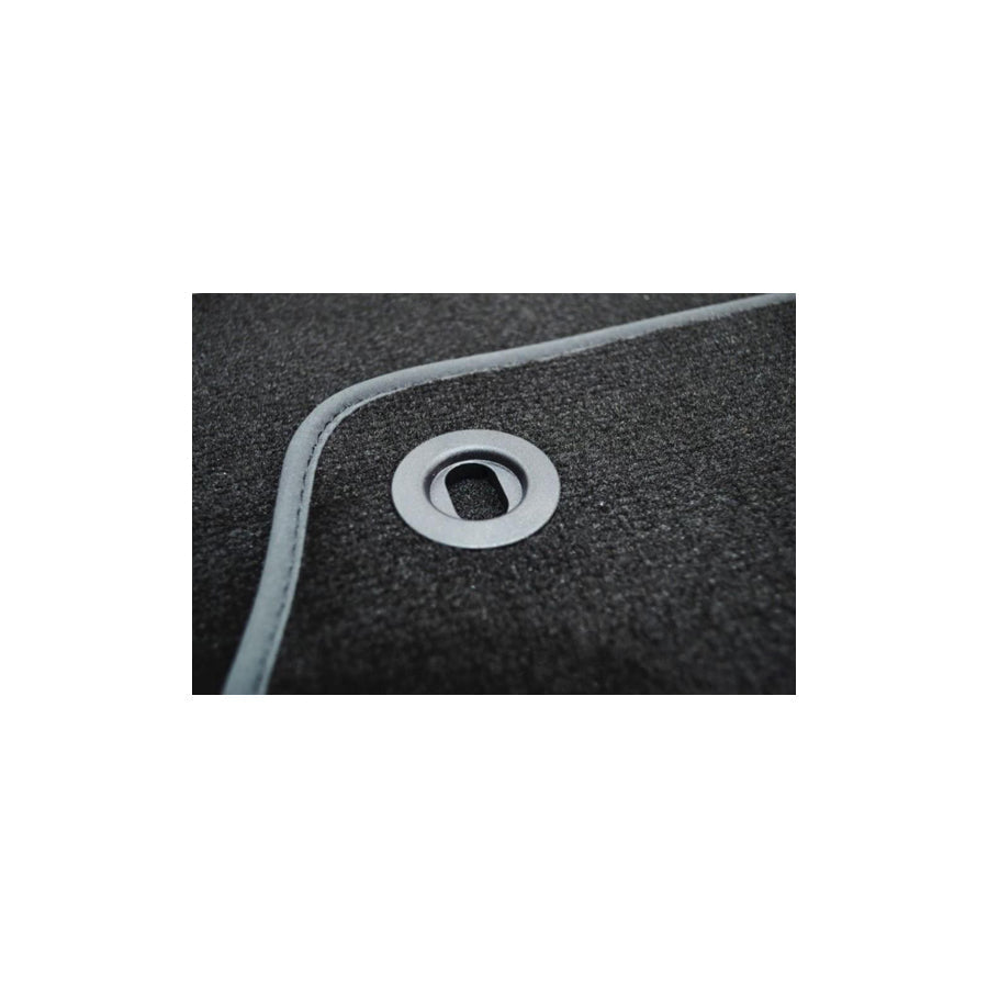 Custo Pol VW25C Floor Mat Set for Vw Bora