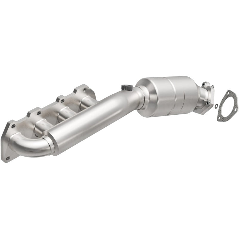 MagnaFlow Direct Fit Catalytic Converter 02-04 VW Passat 4.0L