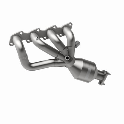 MagnaFlow Direct Fit Catalytic Converter 98-99 Nissan Frontier 2.4L