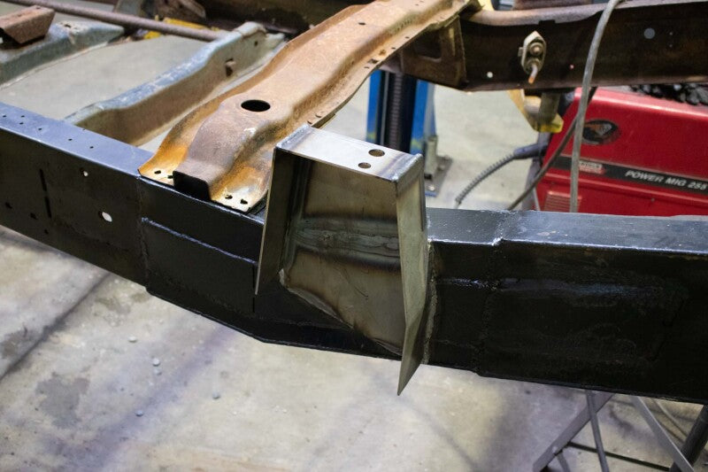 RustBuster Rust Buster 97-03 Ford F150 Front Bed Mount - Right Side
