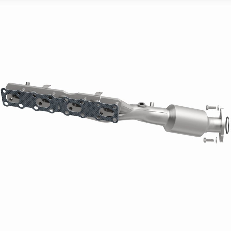 MagnaFlow Direct-Fit SS Catalytic Converter 04-06 Nissan Titan 5.6L V8 (California)