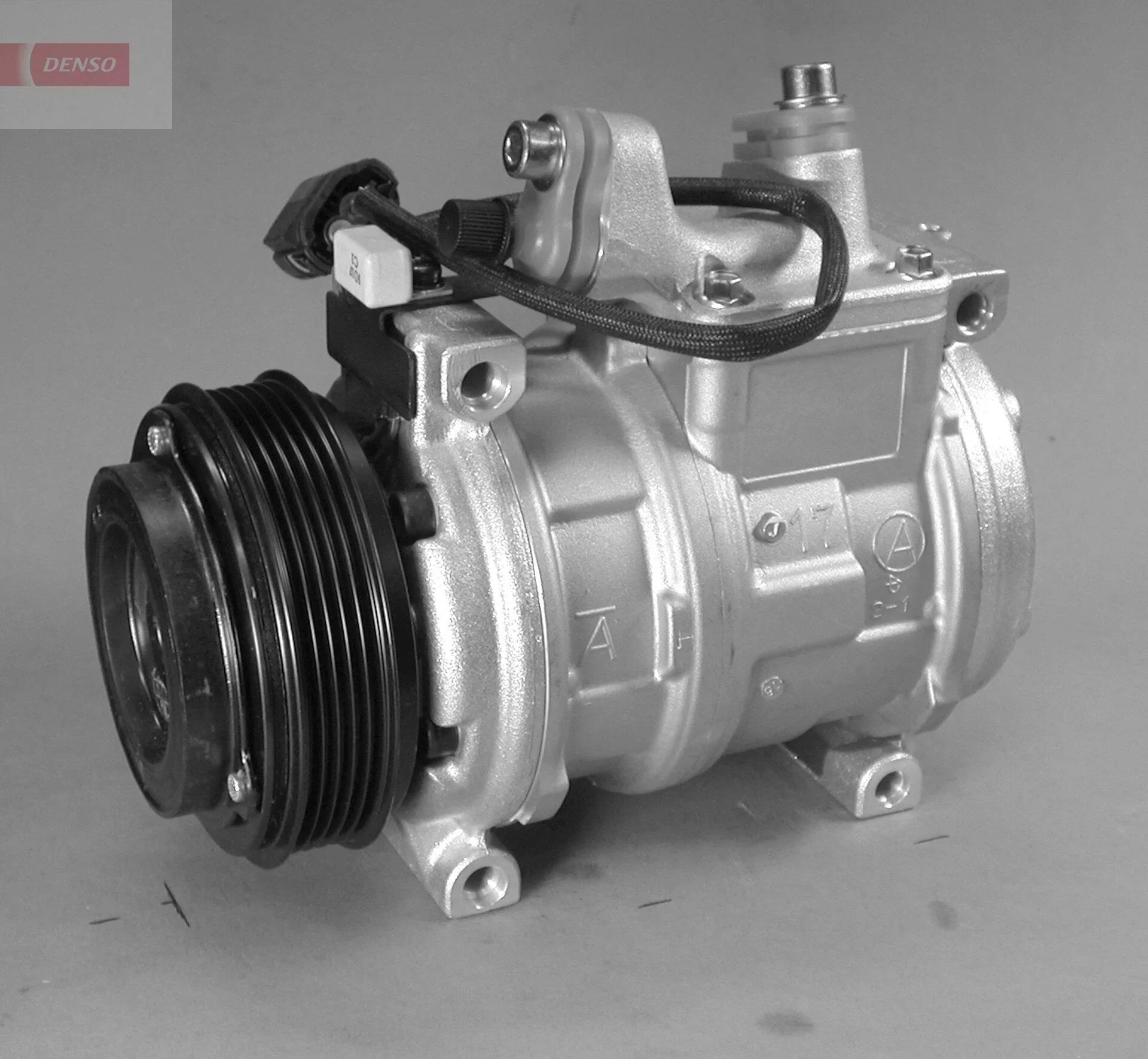 DENSO DCP05008 Compressor, Air Conditioning for BMW 7 (E38)