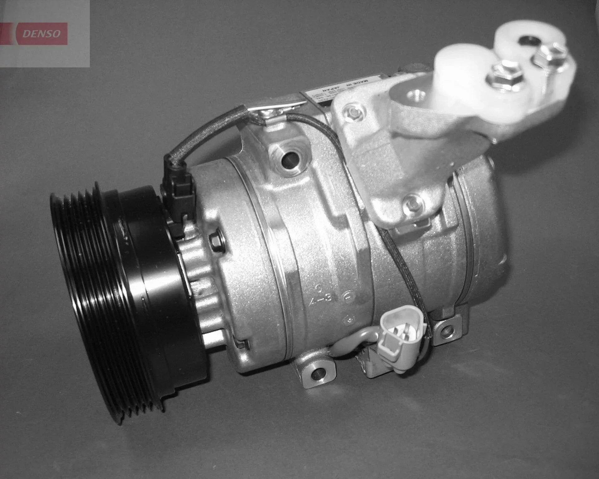 DENSO DCP50225 Compressor, Air Conditioning for Toyota Avensis Verso (M2)