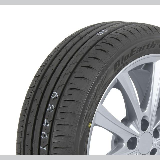 YOKOHAMA 24540R18LOYO97WAE51 Summer Pkw Tyreba71.0 Db