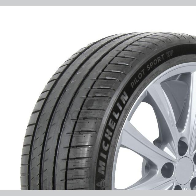 MICHELIN 28545R20LTMI112WPSLTS Suv/4X4 Summer Tyrebb74.0 Db