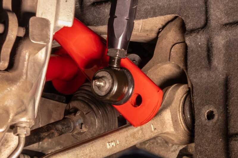 UMI Performance 16-24 Chevrolet Camaro Suspension Stabilizer Bar Link - Red