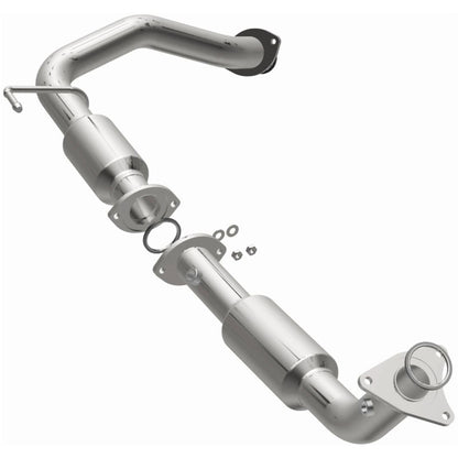 MagnaFlow Direct Fit Catalytic Converter 08-15 Toyota Sequoia