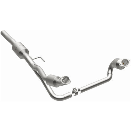 MagnaFlow Direct Fit Catalytic Converter 02-03 Dodge Durango